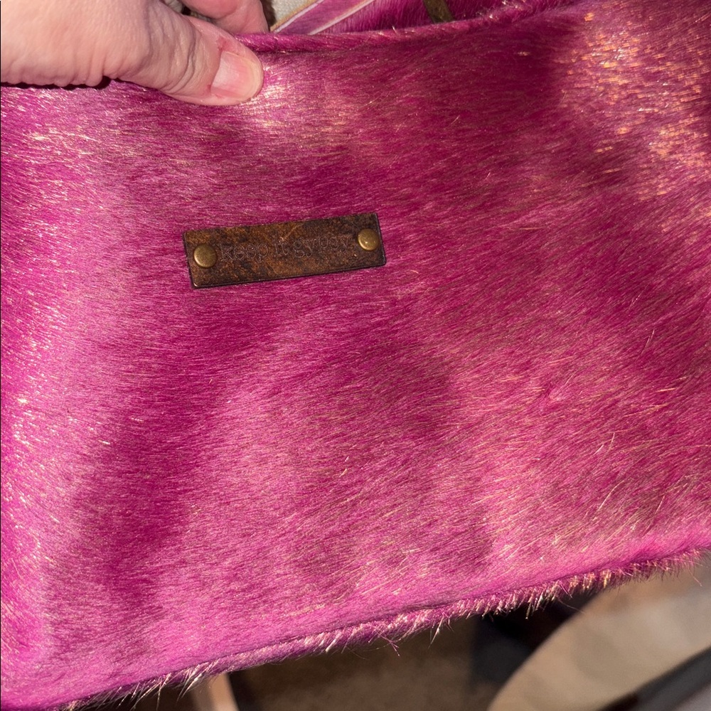 Keep it gypsy fuschia hide on hair sling bag crossbody style bnnu and bnnu. - Picture 4 of 4